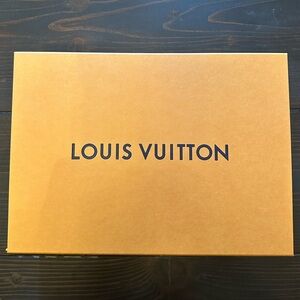 Louis Vuitton box